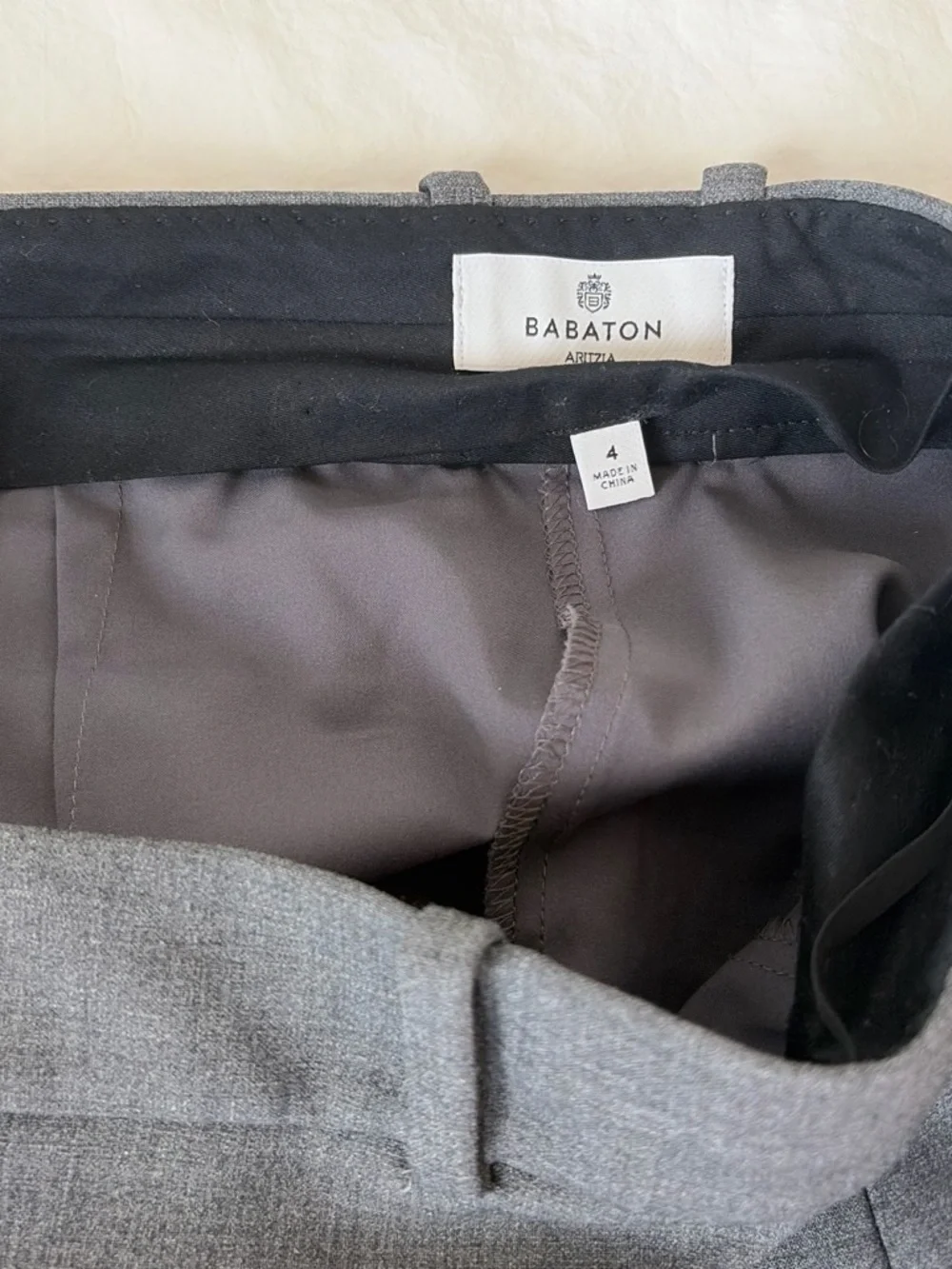 Aritzia Babaton Chisel Skort 4